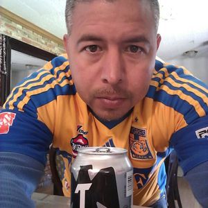 Meet your Posher, Juan humberto